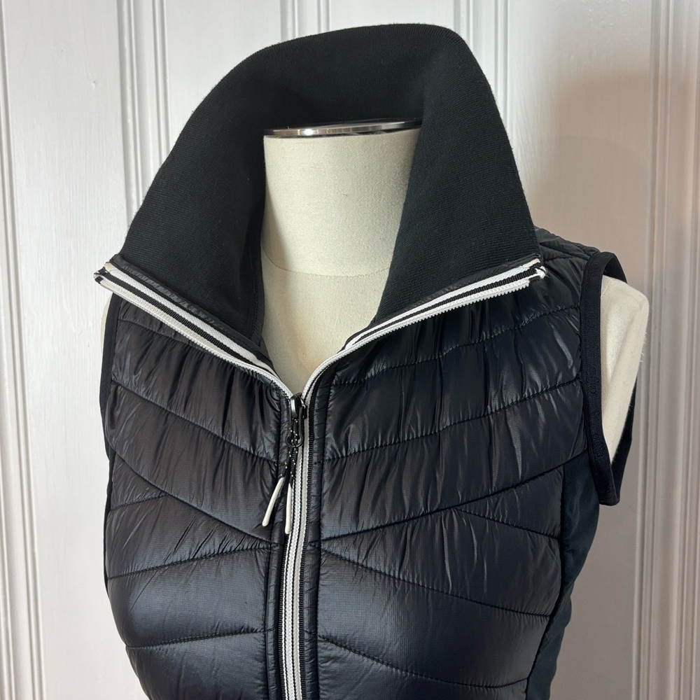 OHSHO Black Quilted Longline Vest w/ Stretch Side Panels | Size S estimated - Picture 9 of 10